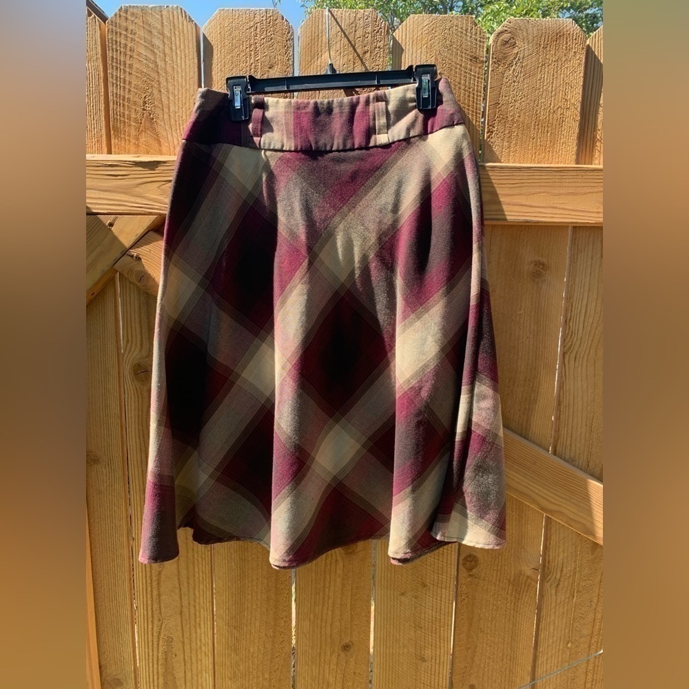 DRESS Barn PLAID ALINE ACADEMIA COLLEGIATE HIGH WAIST KNEE LENGTH SKIRT SZ 8 EUC - Picture 3 of 5